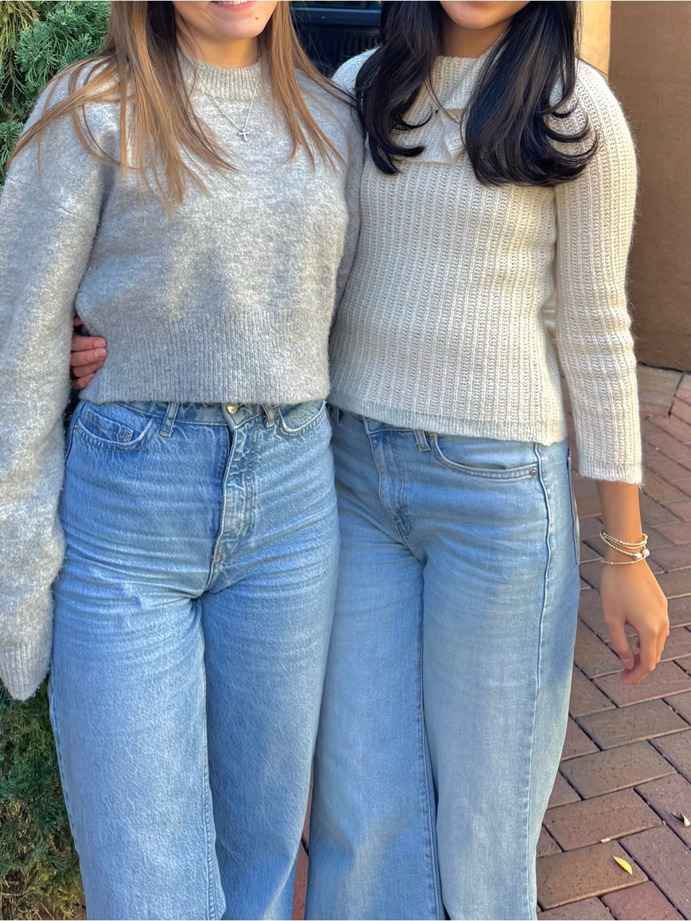 Ann Taylor Women’s Cream Sweater Petite size xs